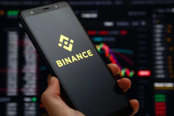 how to use binance app in pakistan